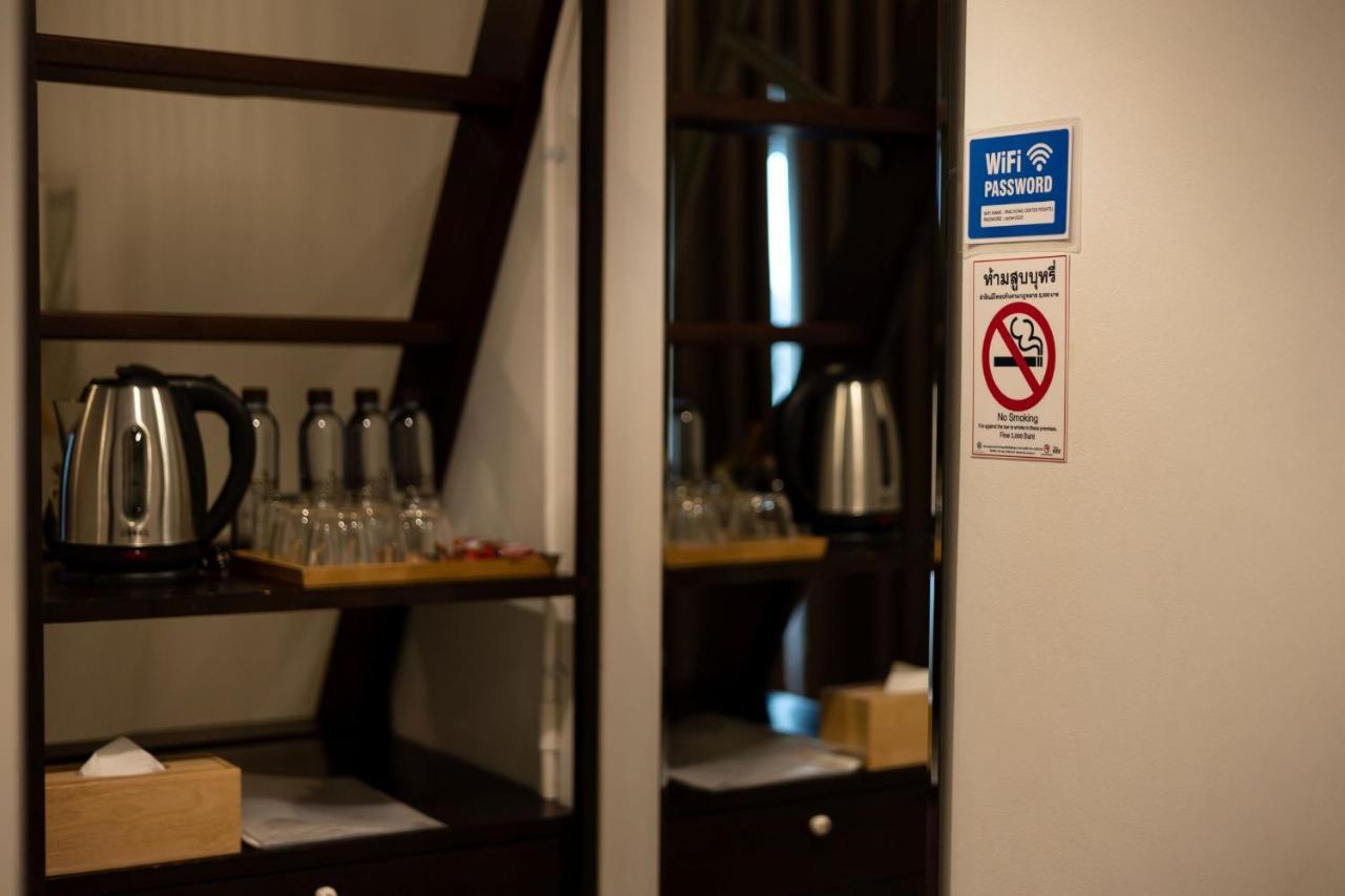 Pakchong Center Poshtel Hotel Екстериор снимка
