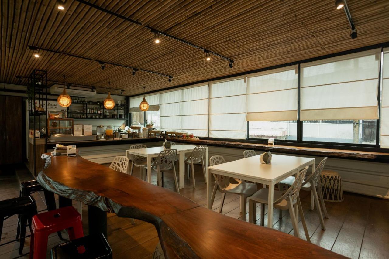 Pakchong Center Poshtel Hotel Екстериор снимка