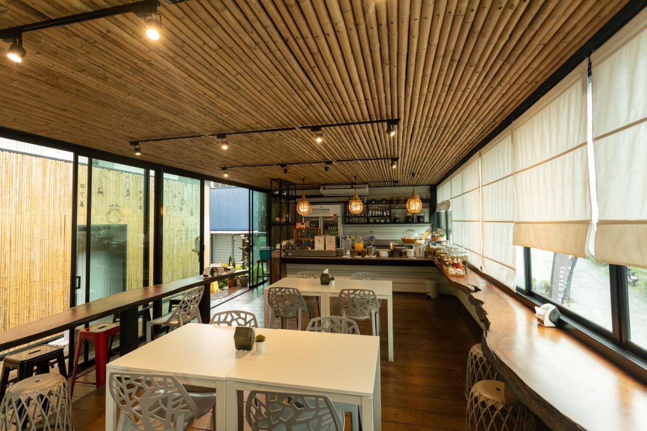 Pakchong Center Poshtel Hotel Екстериор снимка