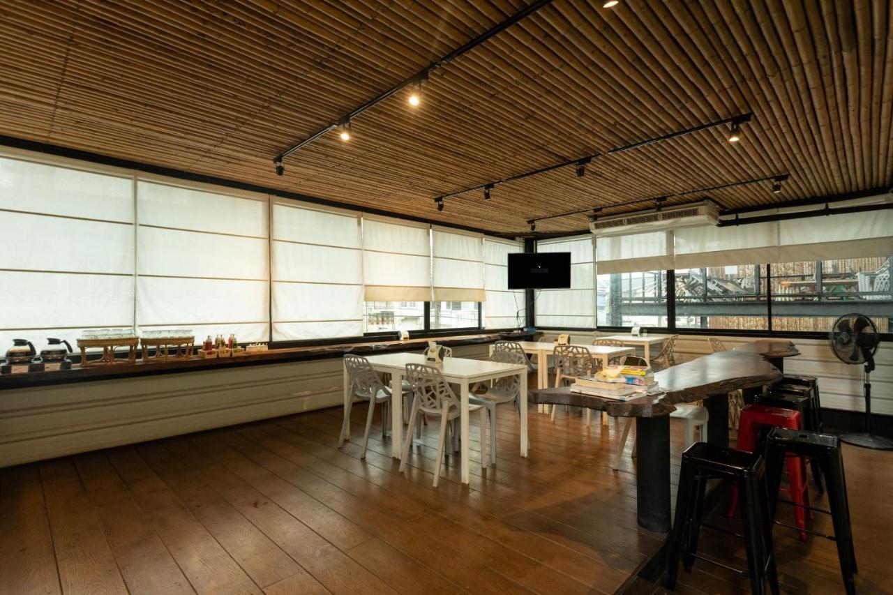 Pakchong Center Poshtel Hotel Екстериор снимка