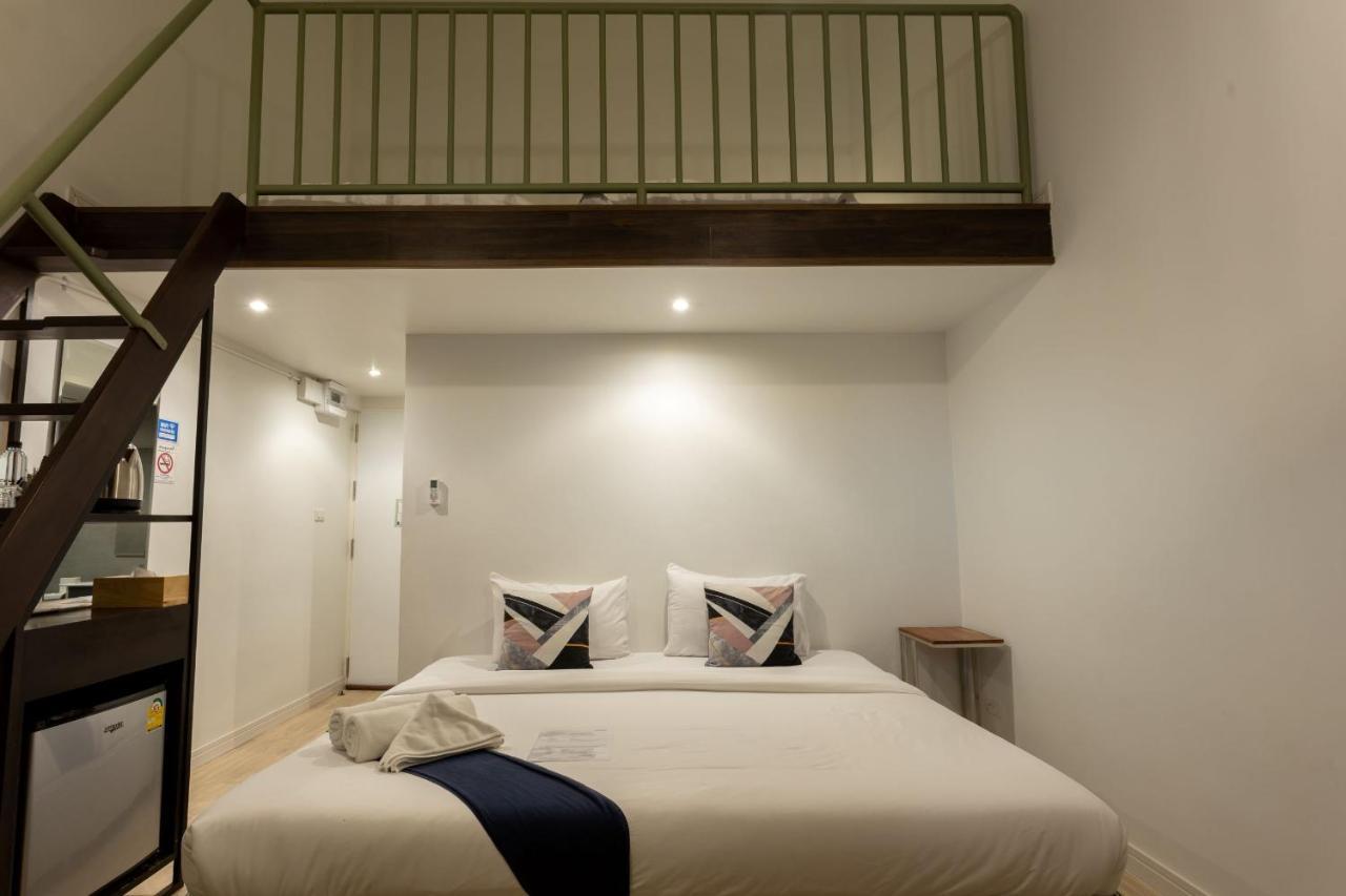 Pakchong Center Poshtel Hotel Екстериор снимка