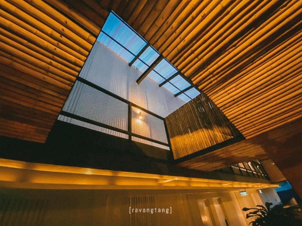 Pakchong Center Poshtel Hotel Екстериор снимка